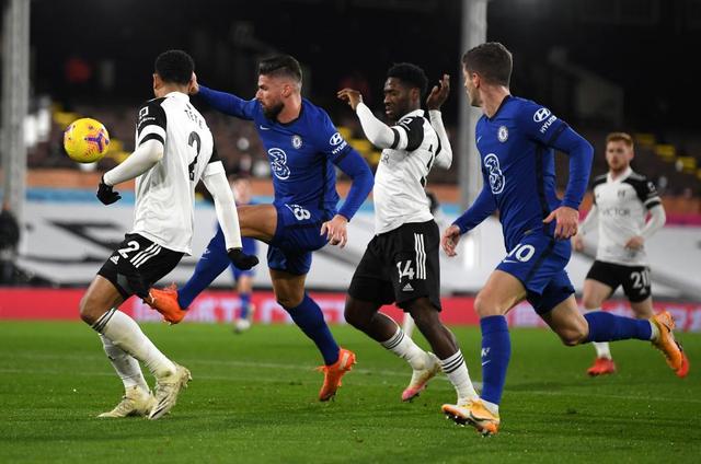 [图]字母哥37+11拉文复出20分 雄鹿客场大胜国王