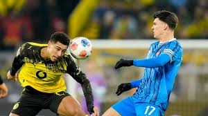 扑克中的信息不对称（扑克博弈中的信息不对称性）